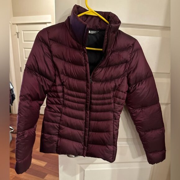 NWOT The North Face Dark Red Aconcagua Down Jacket.  Women’s size XS - Picture 1 of 4